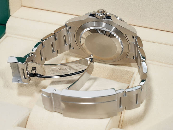 Rolex Submariner Date  Reference 126610LV