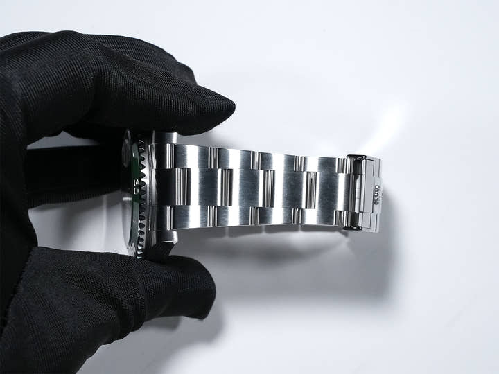 Rolex Submariner Date  Reference 126610LV