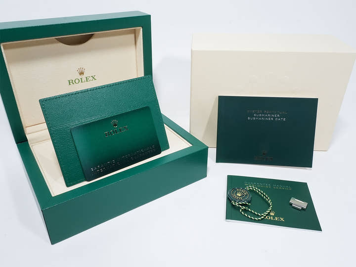 Rolex Submariner Date  Reference 126610LV