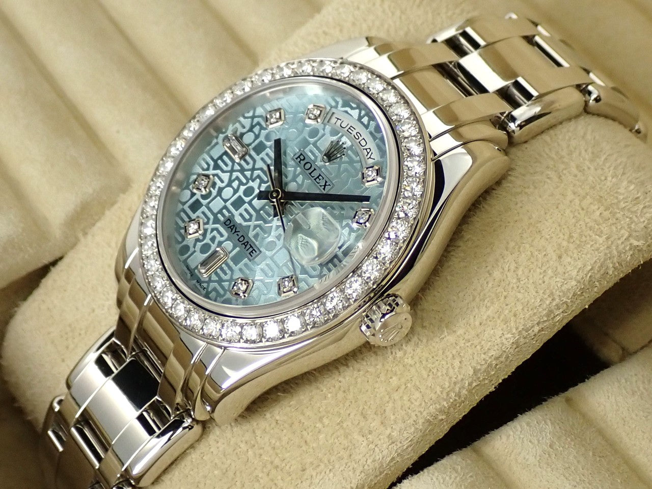 Rolex Day-Date Pearlmaster Ref.18946A D number