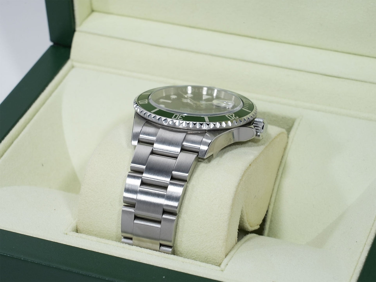 Rolex Submariner Date Ref.16610LV M number