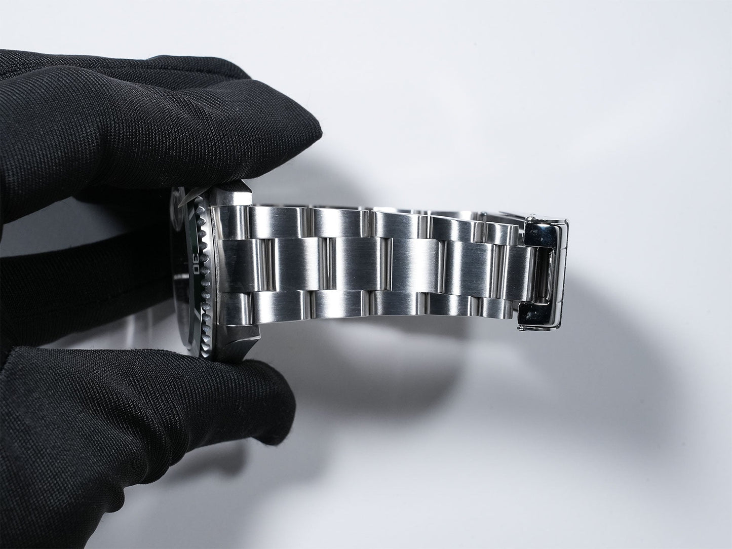 Rolex Submariner Date Ref.16610LV M number