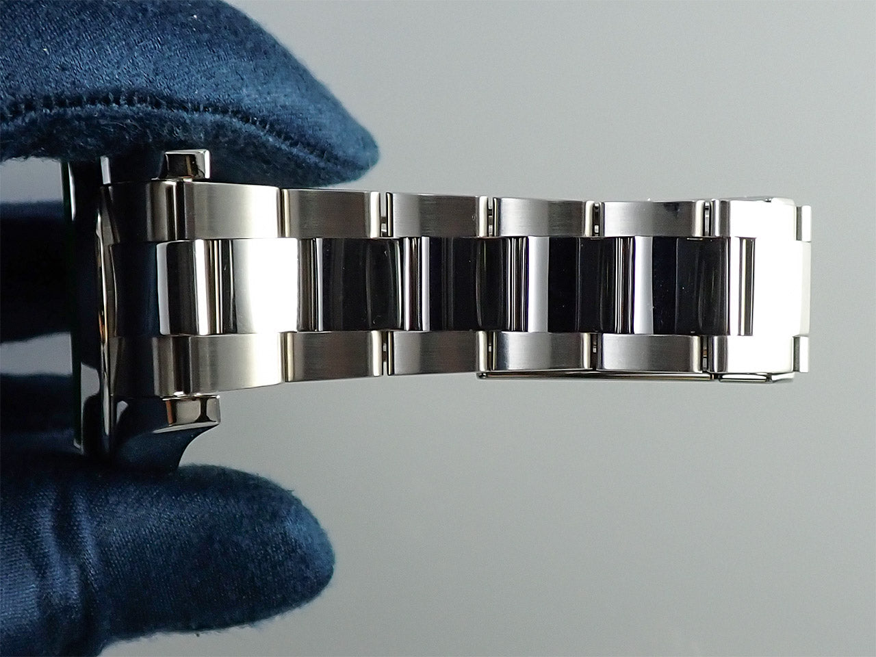 Rolex Milgauss Ref.116400GV M number