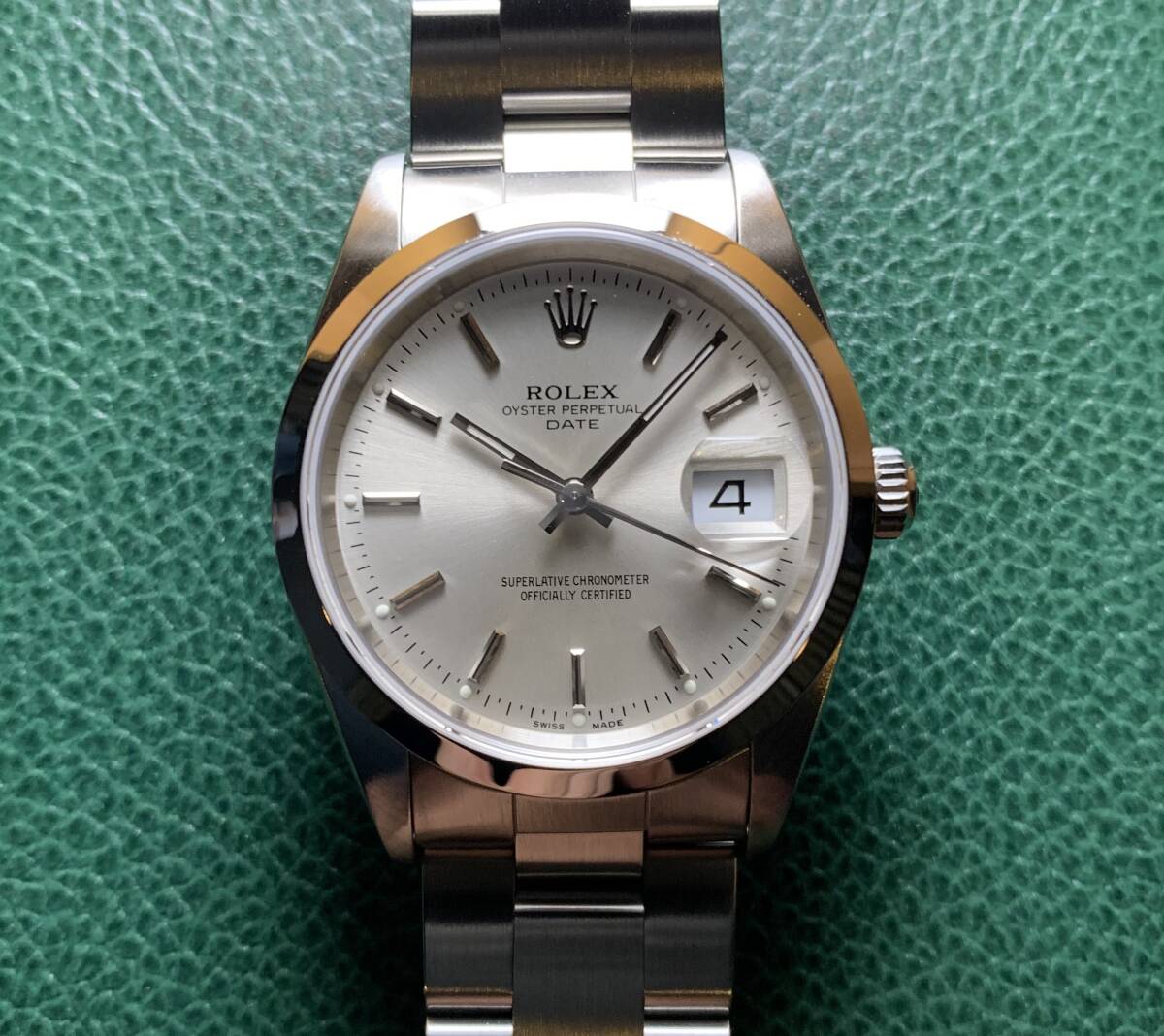 ROLEX OYSTER PERPETUAL DATE Ref: 15200 Cal. 3135 Rolex Oyster Perpetual Date Silver Dial