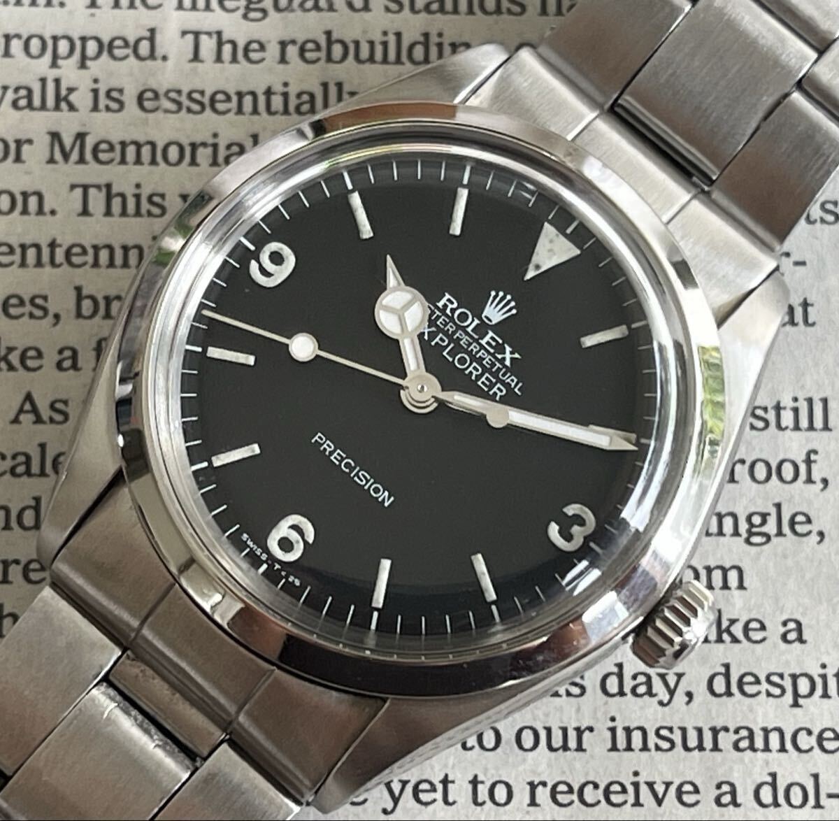 ROLEX Explorer Dial 5500, 1977, Caliber 1520, with Genuine Triple-Bracelet, 7935/357, includes original warranty.