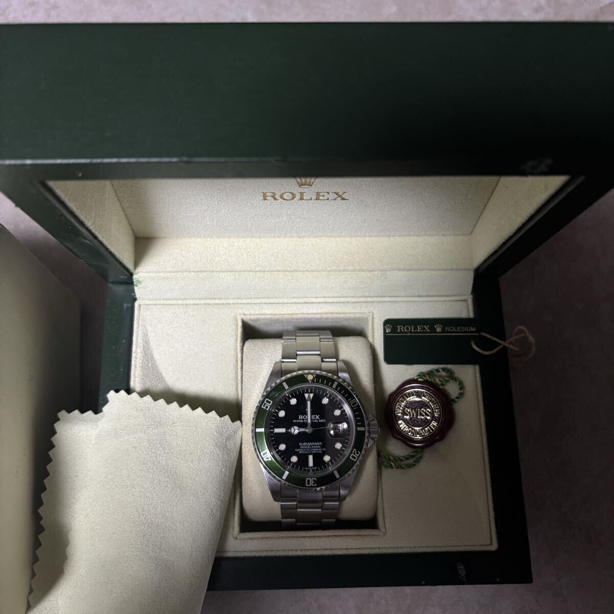 ROLEX Submariner 16610LV Green Bezel, Black Dial Caliber 3135