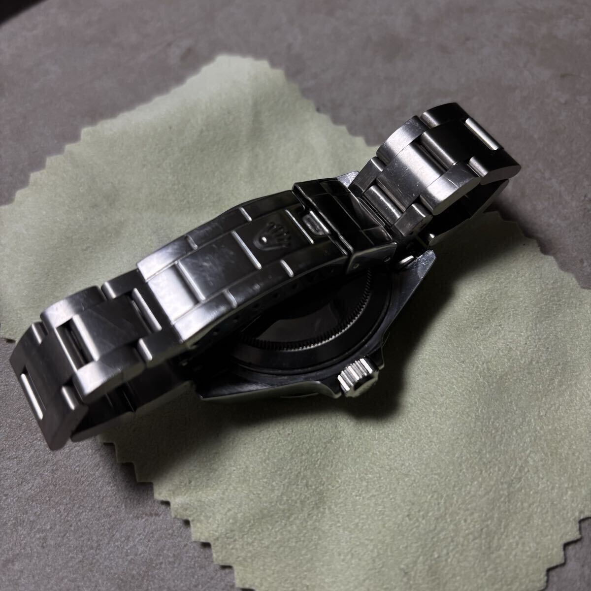 ROLEX Submariner 16610LV Green Bezel, Black Dial Caliber 3135