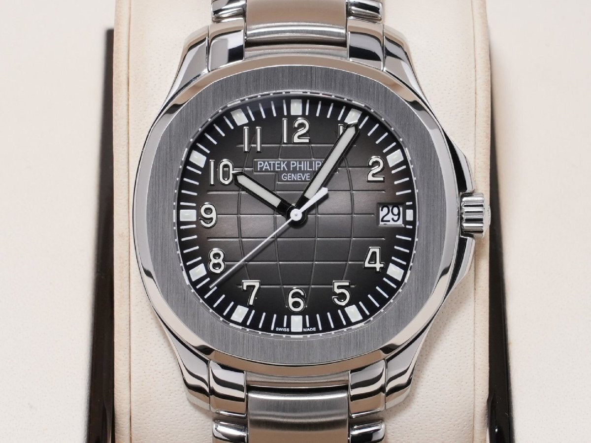 Patek Philippe Aquanaut Extra Large Ref. 5167/1A-001 Stainless Steel Black Dial