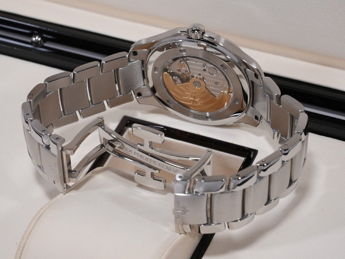 Patek Philippe Aquanaut Extra Large Ref. 5167/1A-001 Stainless Steel Black Dial