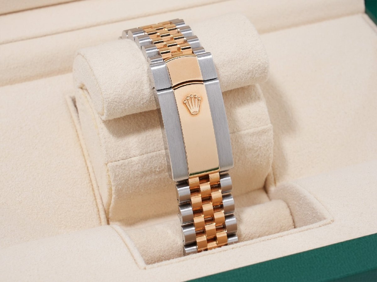 Rolex Datejust 36 Ref. 126233 Stainless Steel/Yellow Gold Champagne Fluted Motif Dial