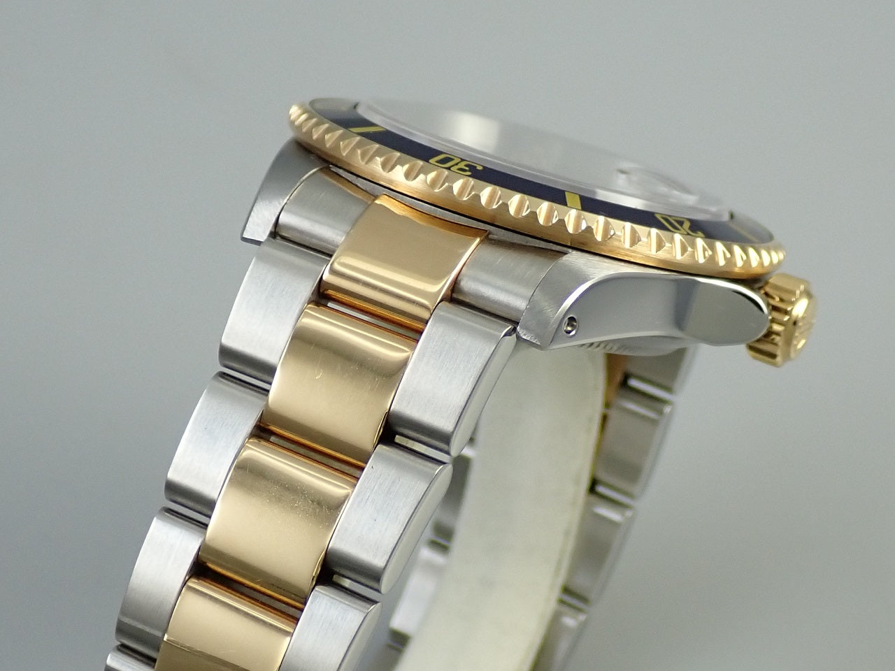 Rolex Submariner Date Reference 16613SG