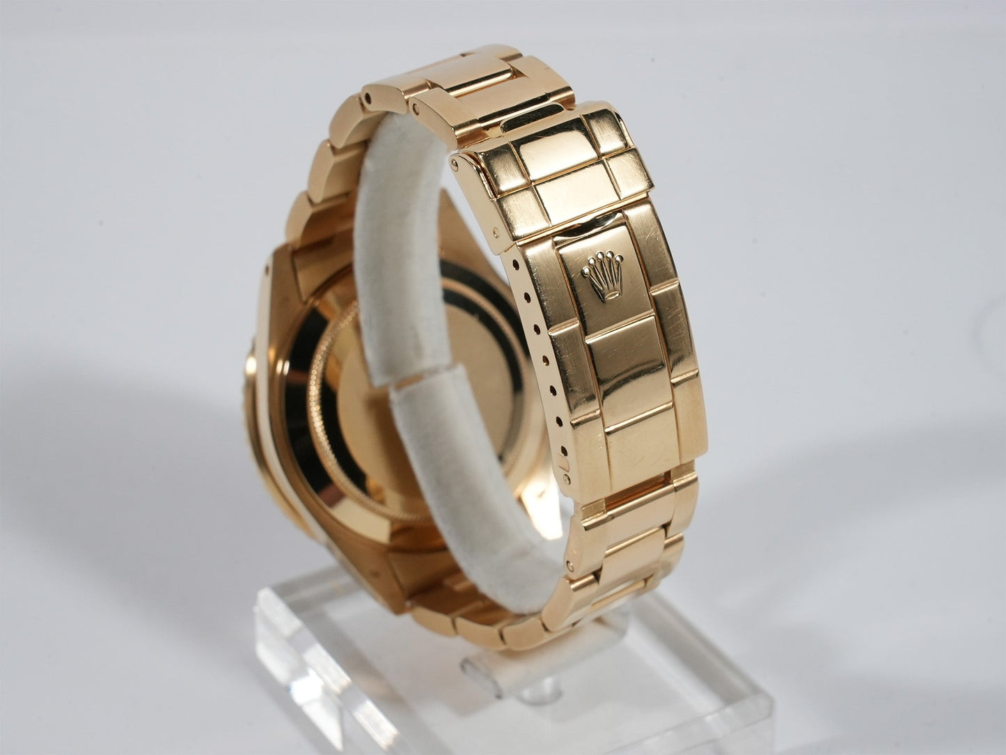 Rolex Submariner Date Ref.16808 R number