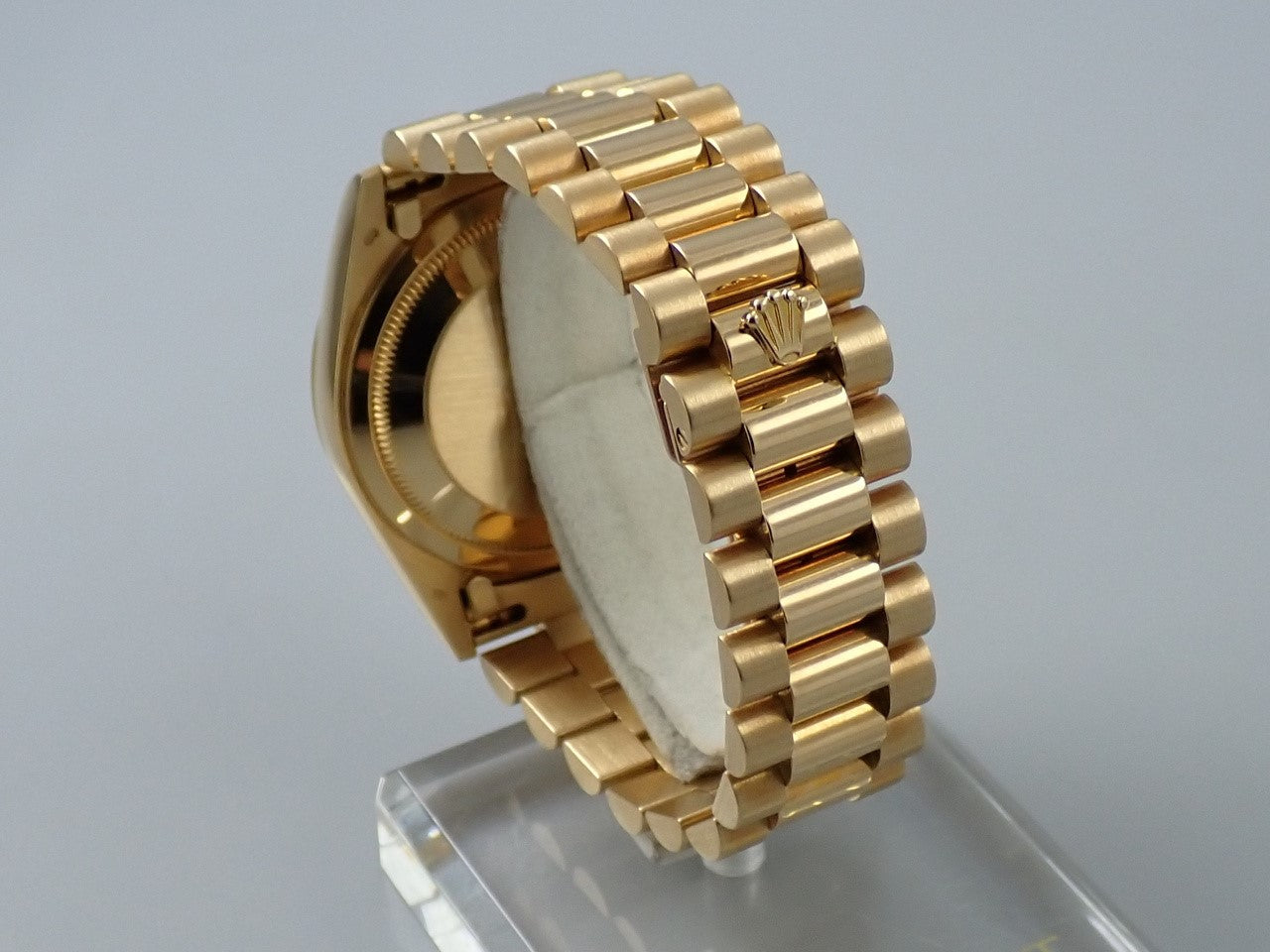 Rolex Day Date 36 Ref.18238A W serial