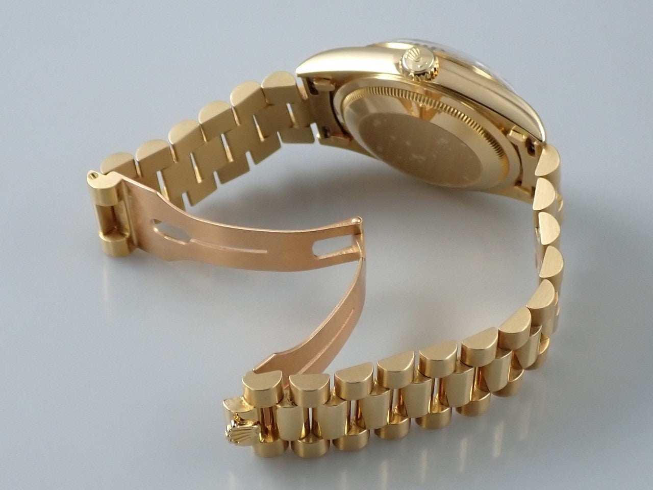 Rolex Day Date 36 Ref.18238A W serial