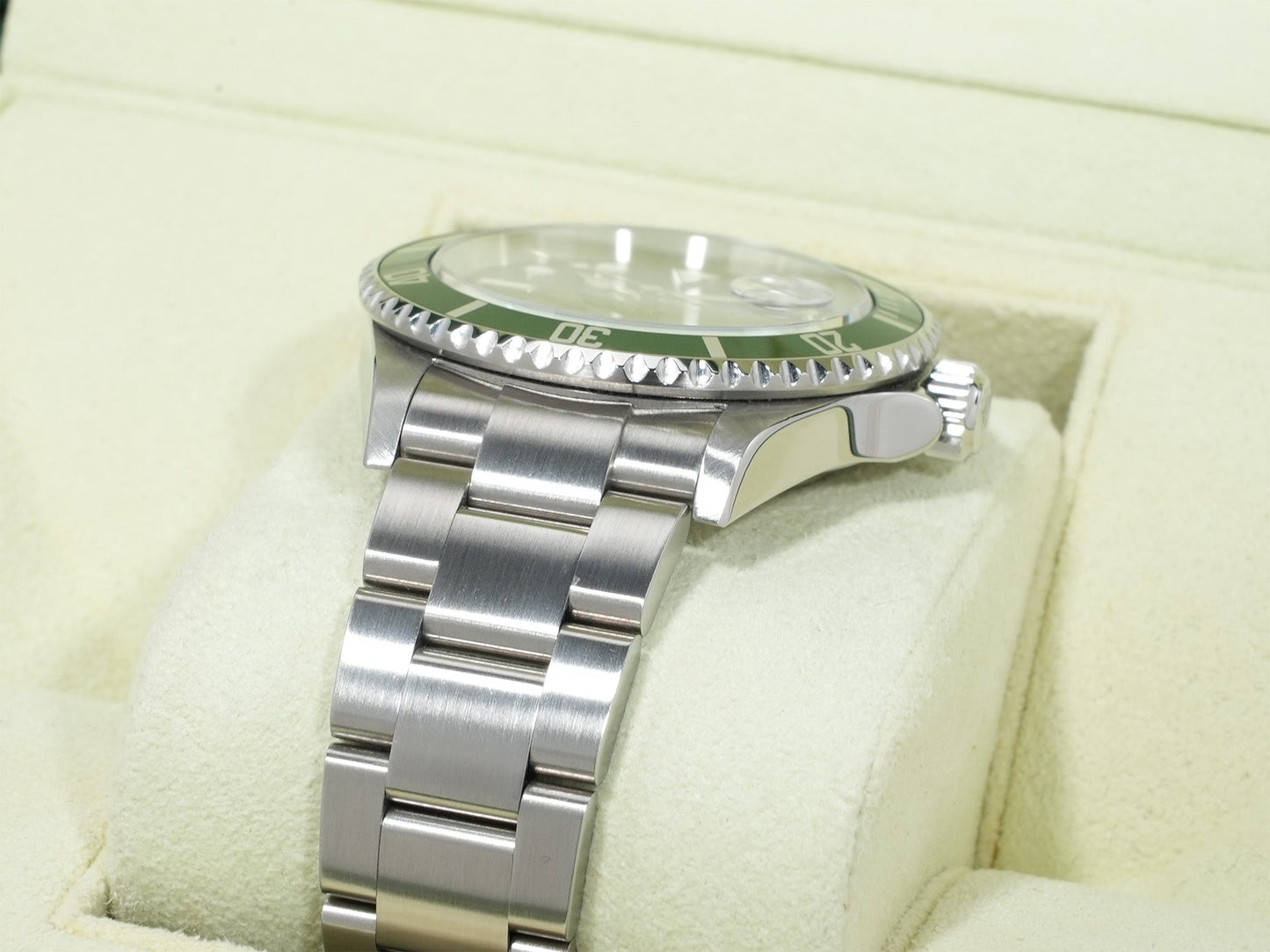 Rolex Submariner Date Ref.16610LV Z number