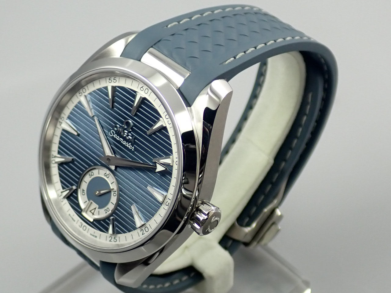 omega Seamaster Aqua Terra 150M Co-Axial Master Chronometer Small Seconds 41mm Reference 220.12.41.21.03.005