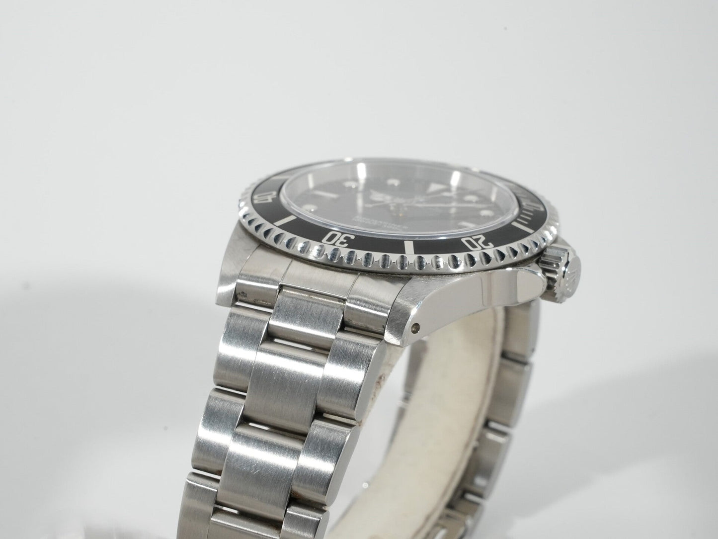 Rolex Submariner No Date Ref.14060M P number