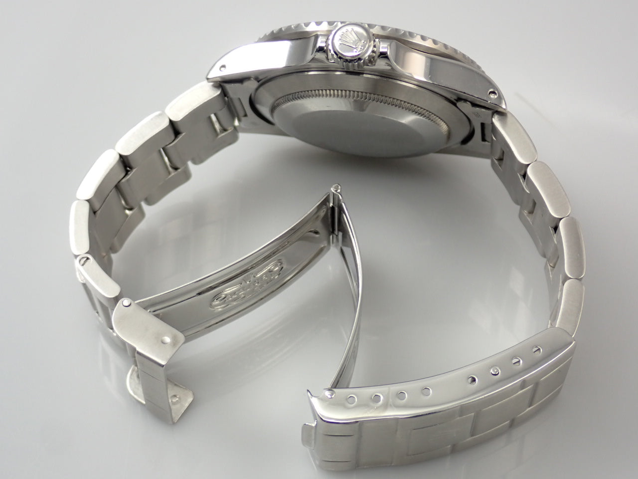 Rolex Submariner Reference 16800 No. 82