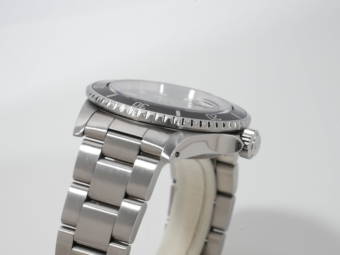 Rolex Submariner Date Ref.16610 L number