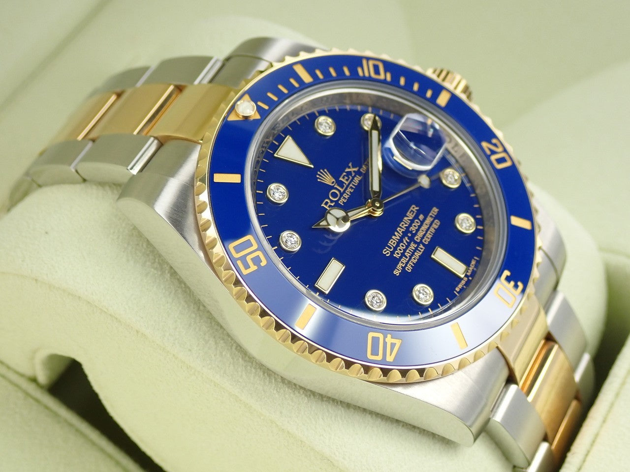 Rolex Submariner Date Ref.116613GLB V number
