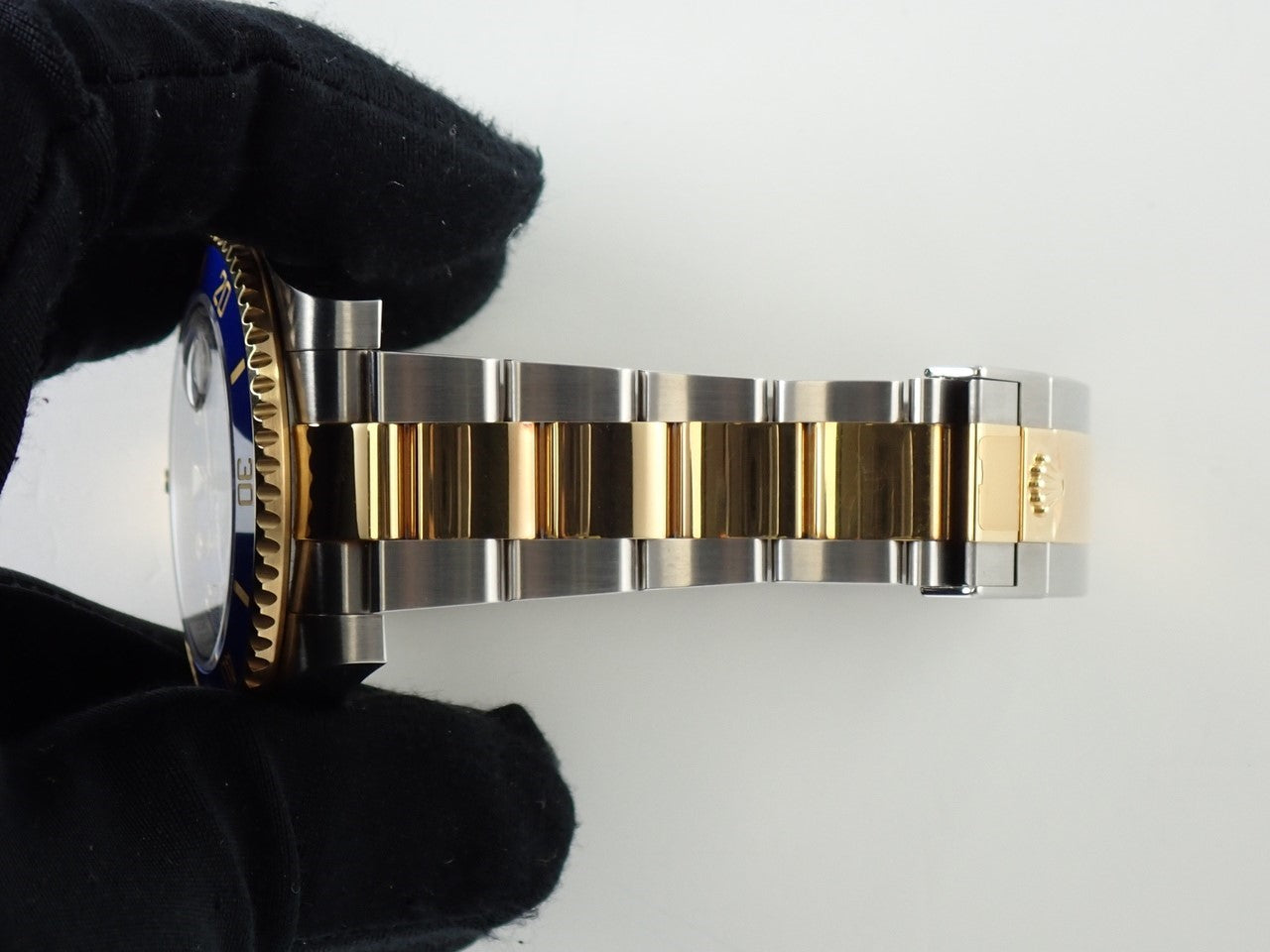 Rolex Submariner Date Ref.116613GLB V number