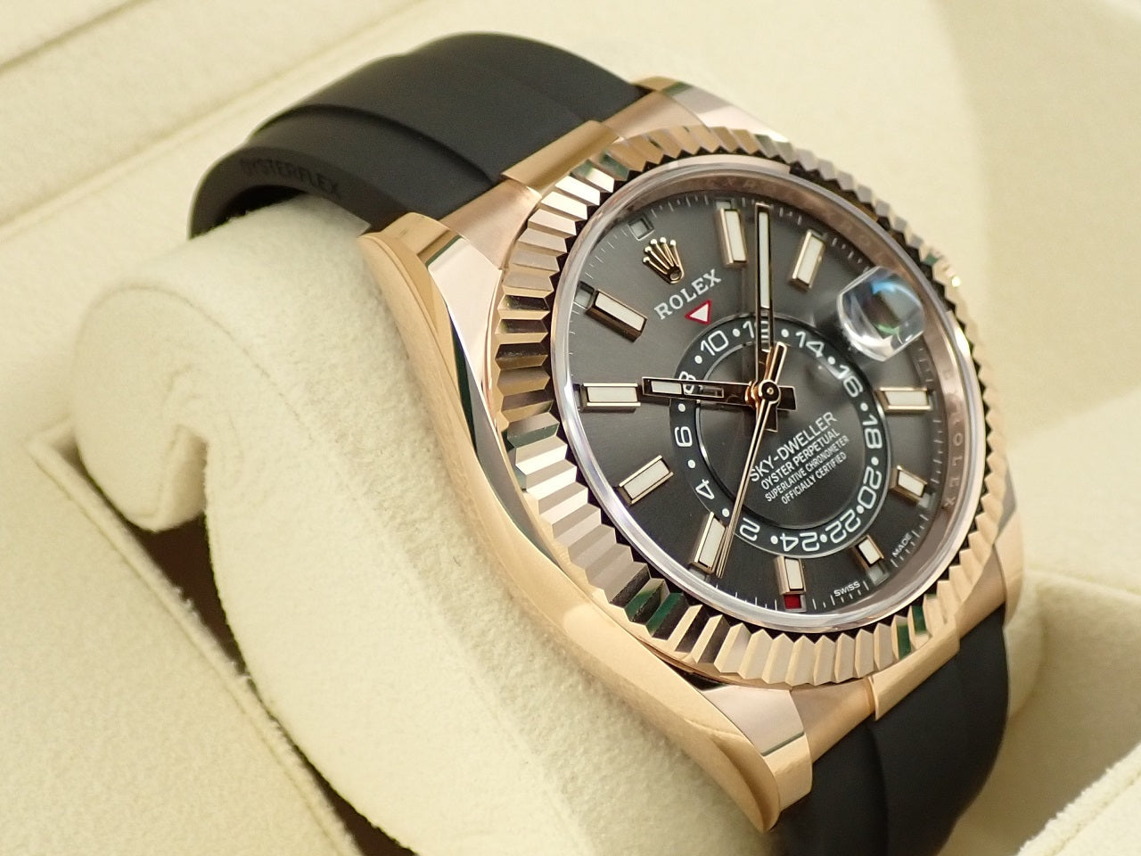 Rolex Sky-Dweller Ref.326235