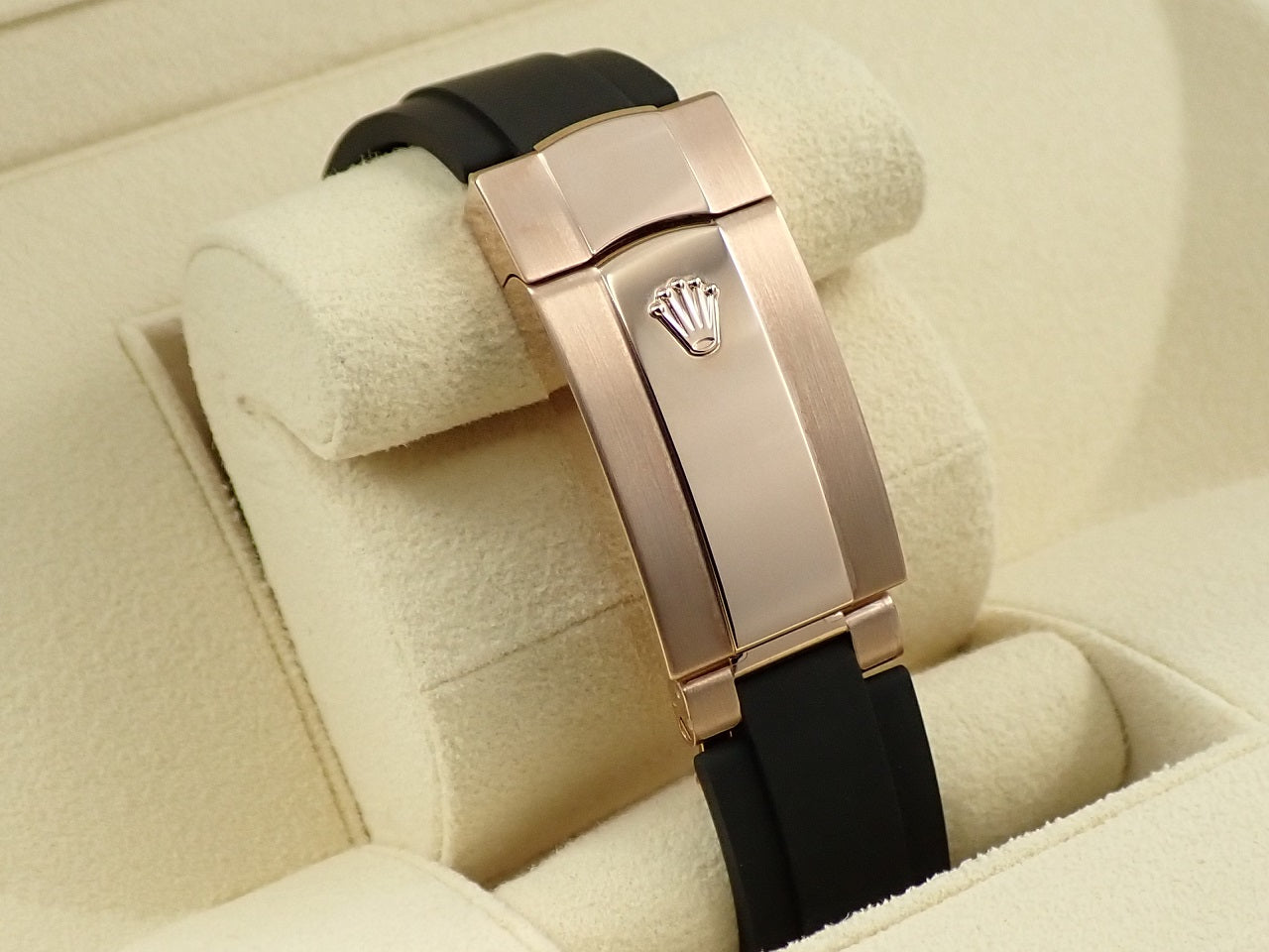 Rolex Sky-Dweller Ref.326235