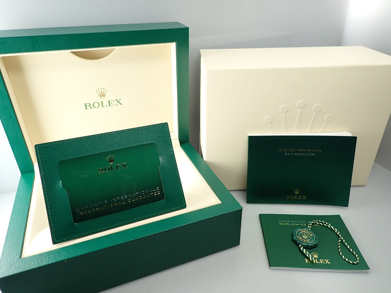 Rolex Sky-Dweller Ref.326235