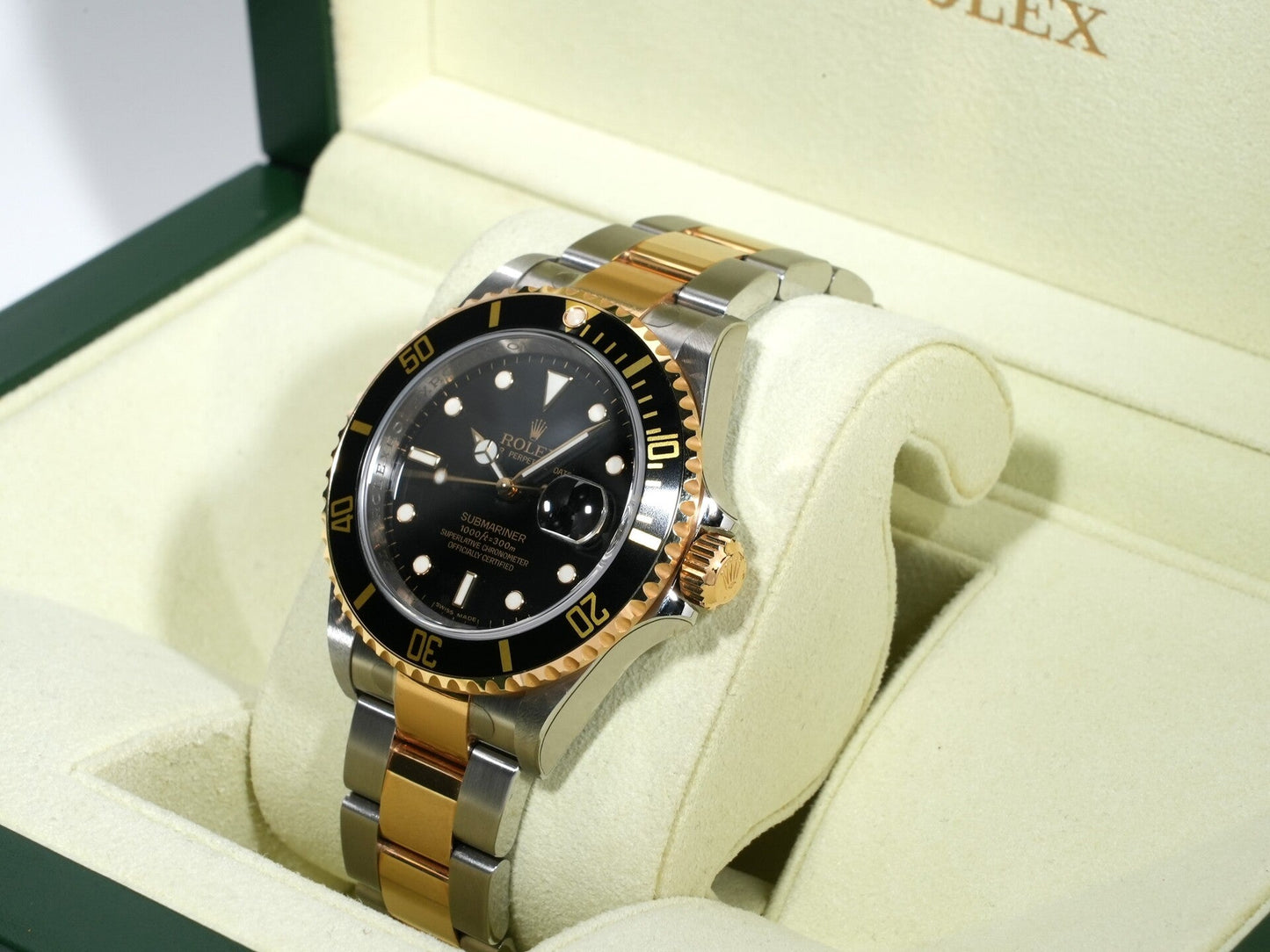 Rolex Submariner Date Ref.16613LN V number