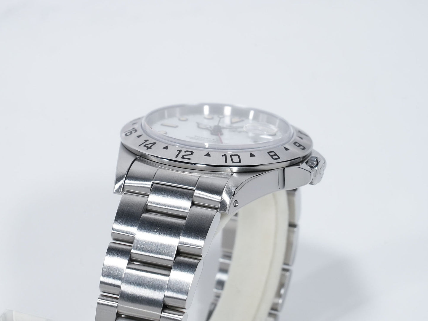 Rolex Explorer II TIFFANY & CO. Ref.16570 L number