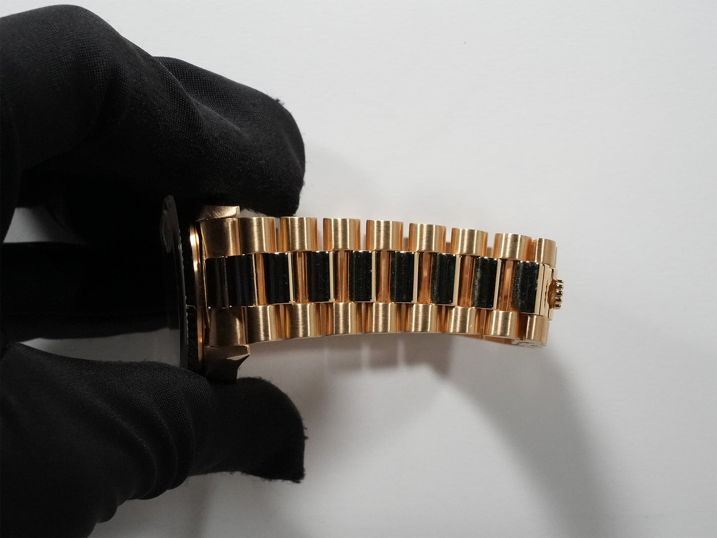 Rolex Day-Date 36 Ref.18238N2BR W number