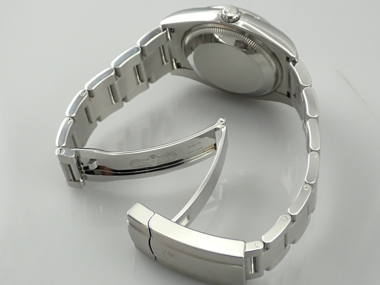 Rolex Oyster Perpetual 34 Reference 114200