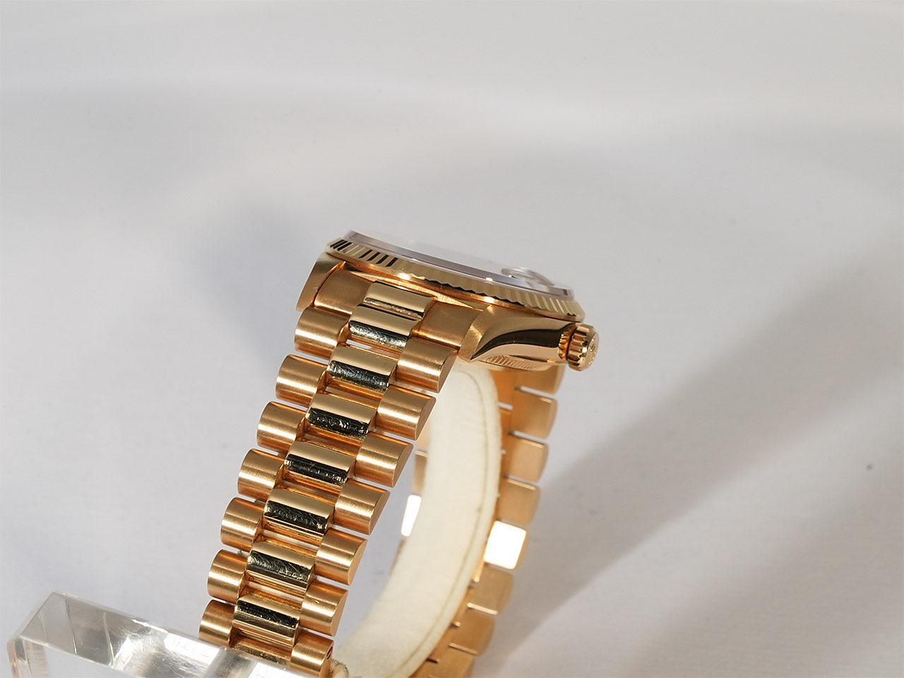 Rolex Day Date 36 Ref.18238G W number