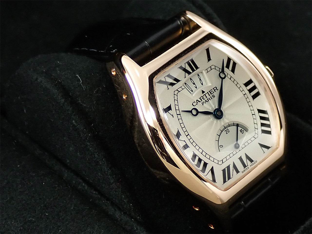 Cartier Tortue Power Reserve Date Reference 2689G